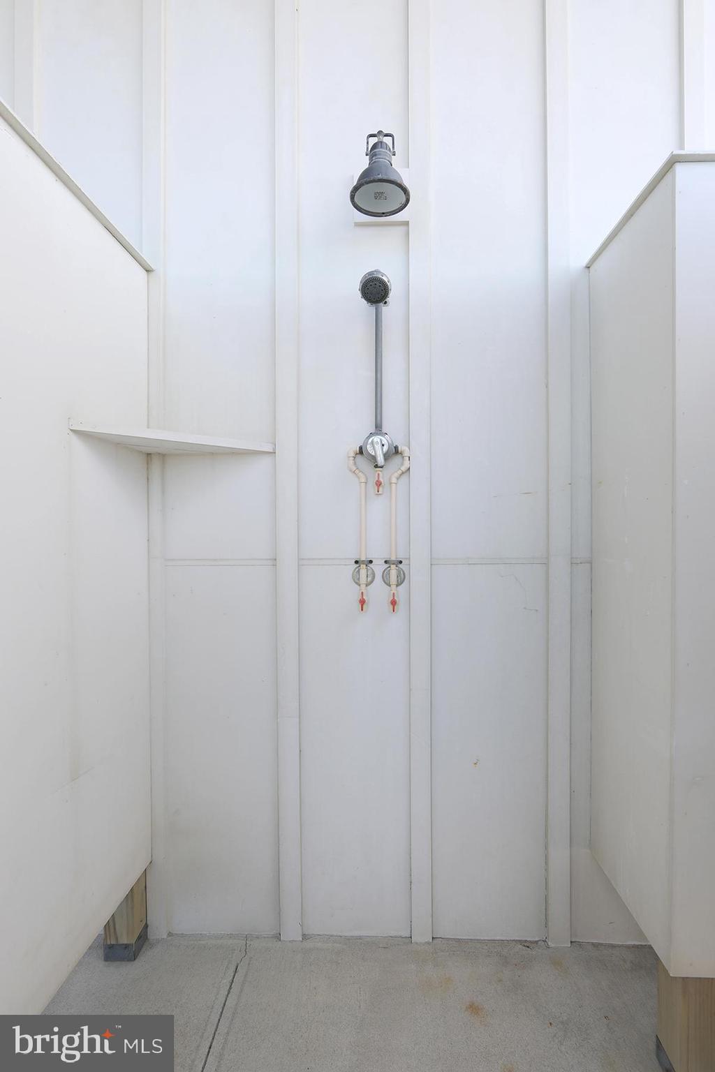 BACK BAY COVE - Residential