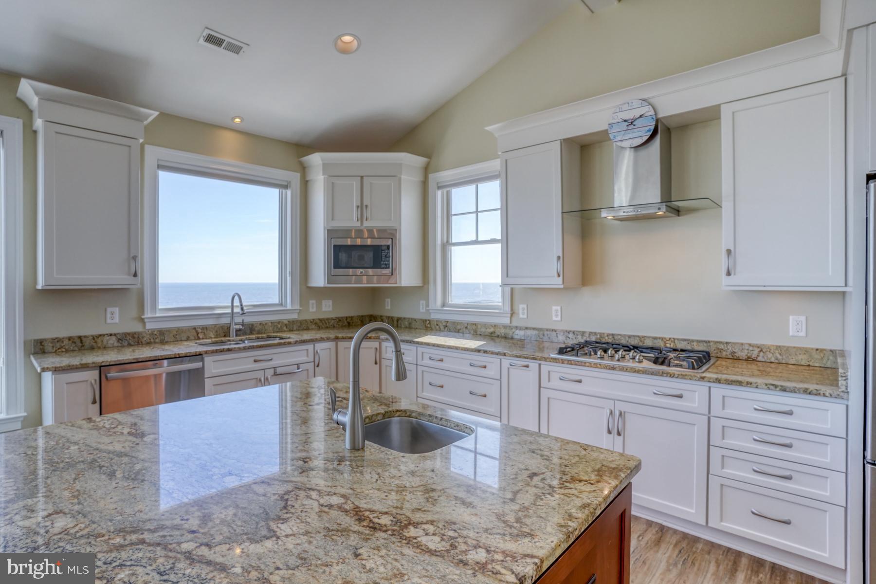 BACK BAY COVE - Residential