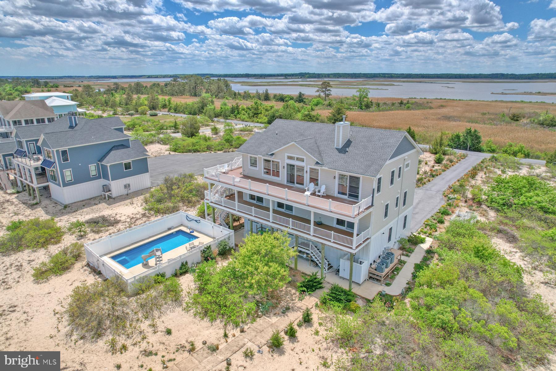 BACK BAY COVE - Residential