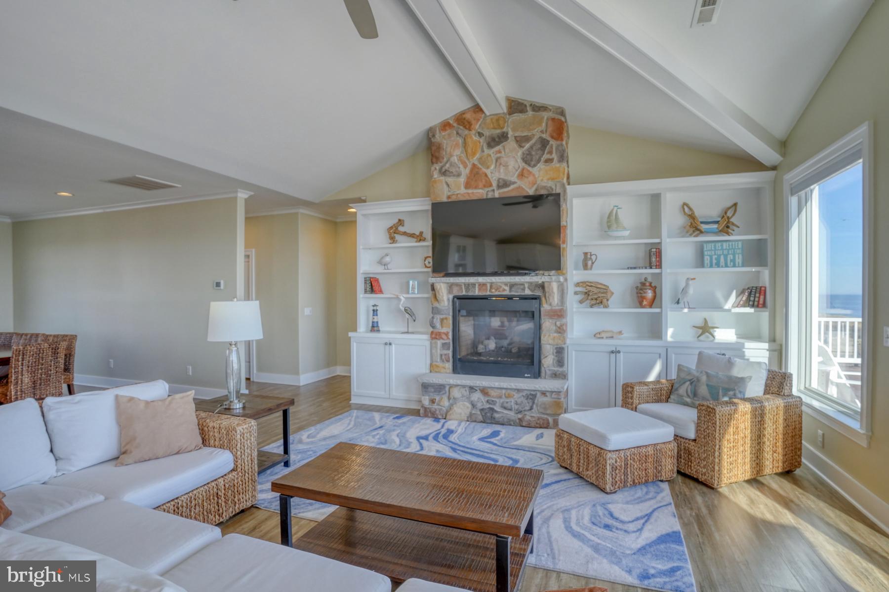 BACK BAY COVE - Residential