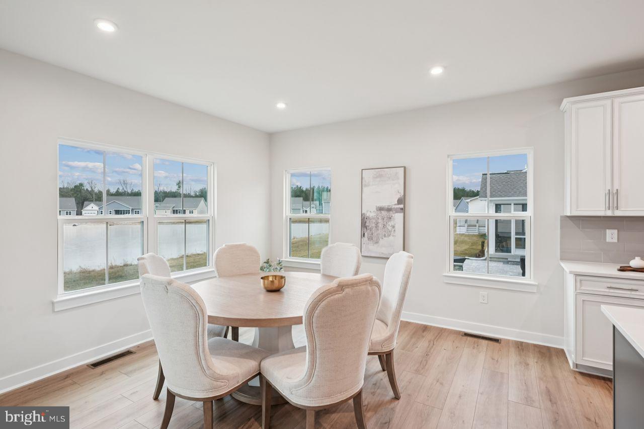 AZALEA WOODS - Residential