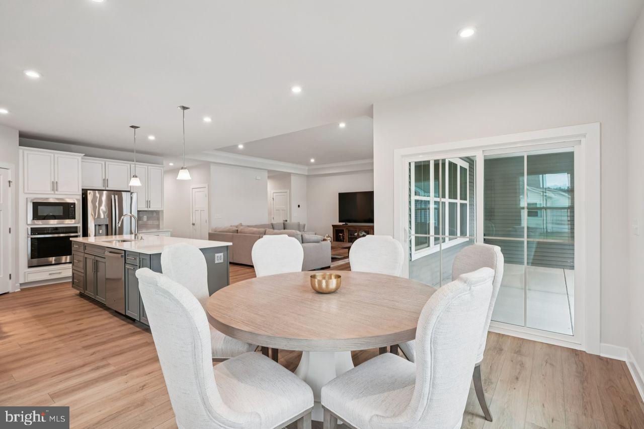 AZALEA WOODS - Residential