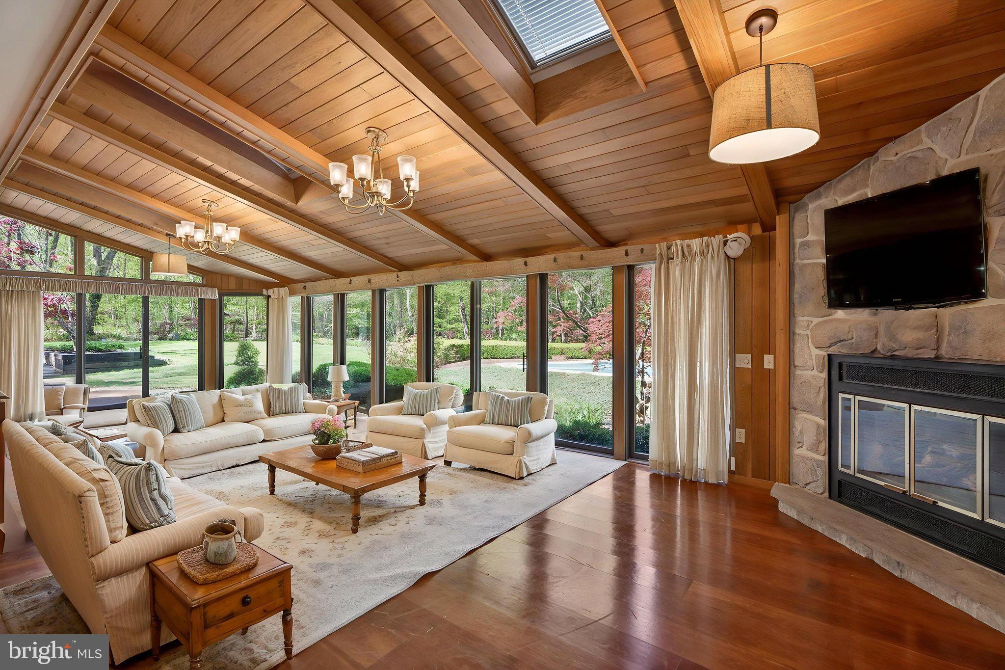 FOX RUN - Residential