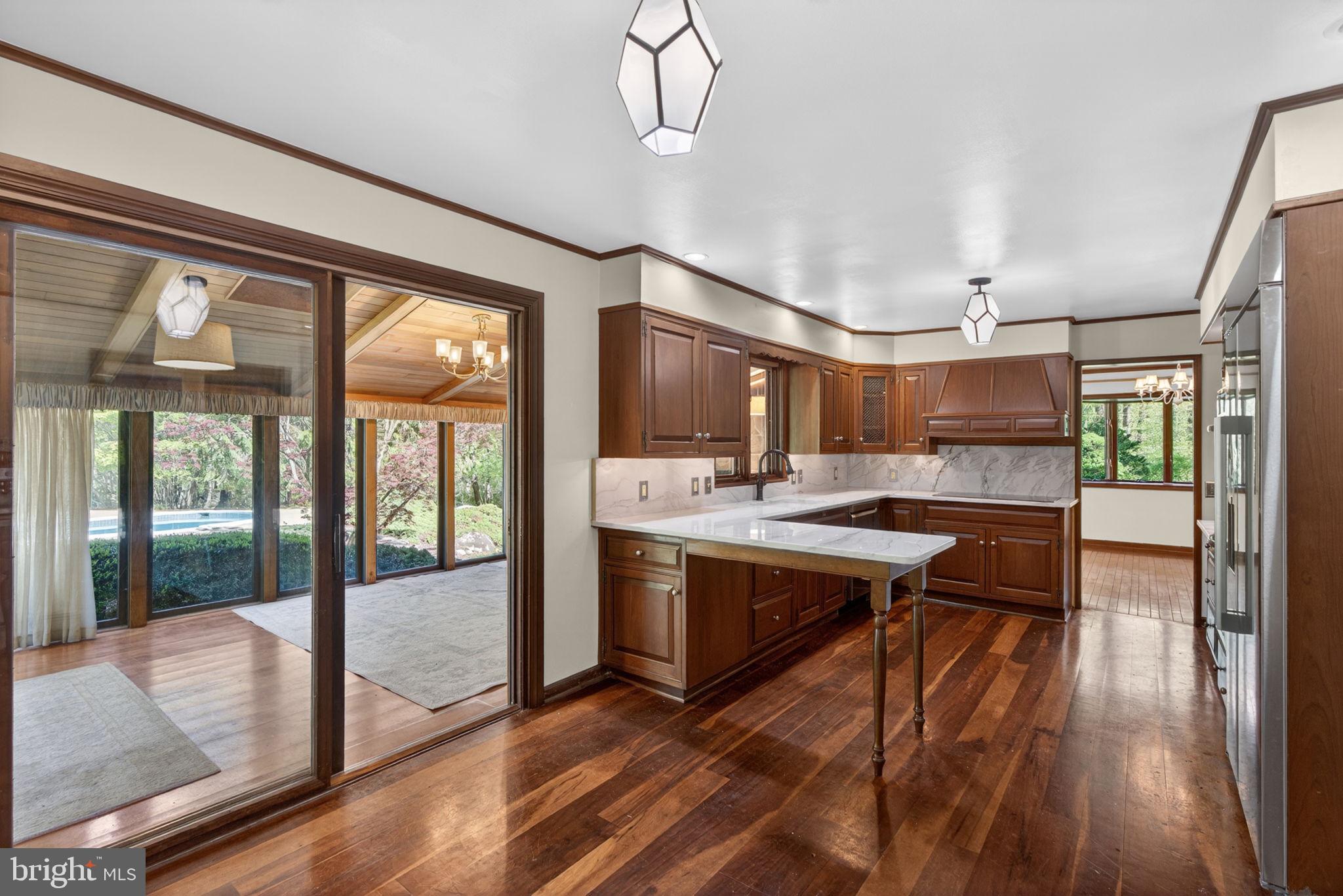 FOX RUN - Residential