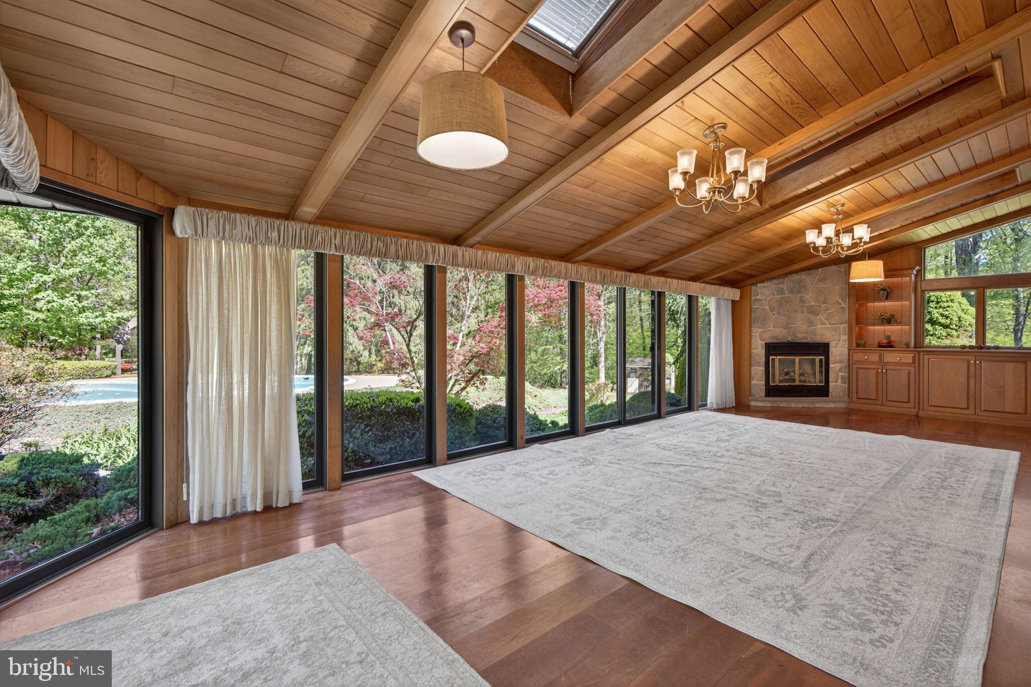 FOX RUN - Residential