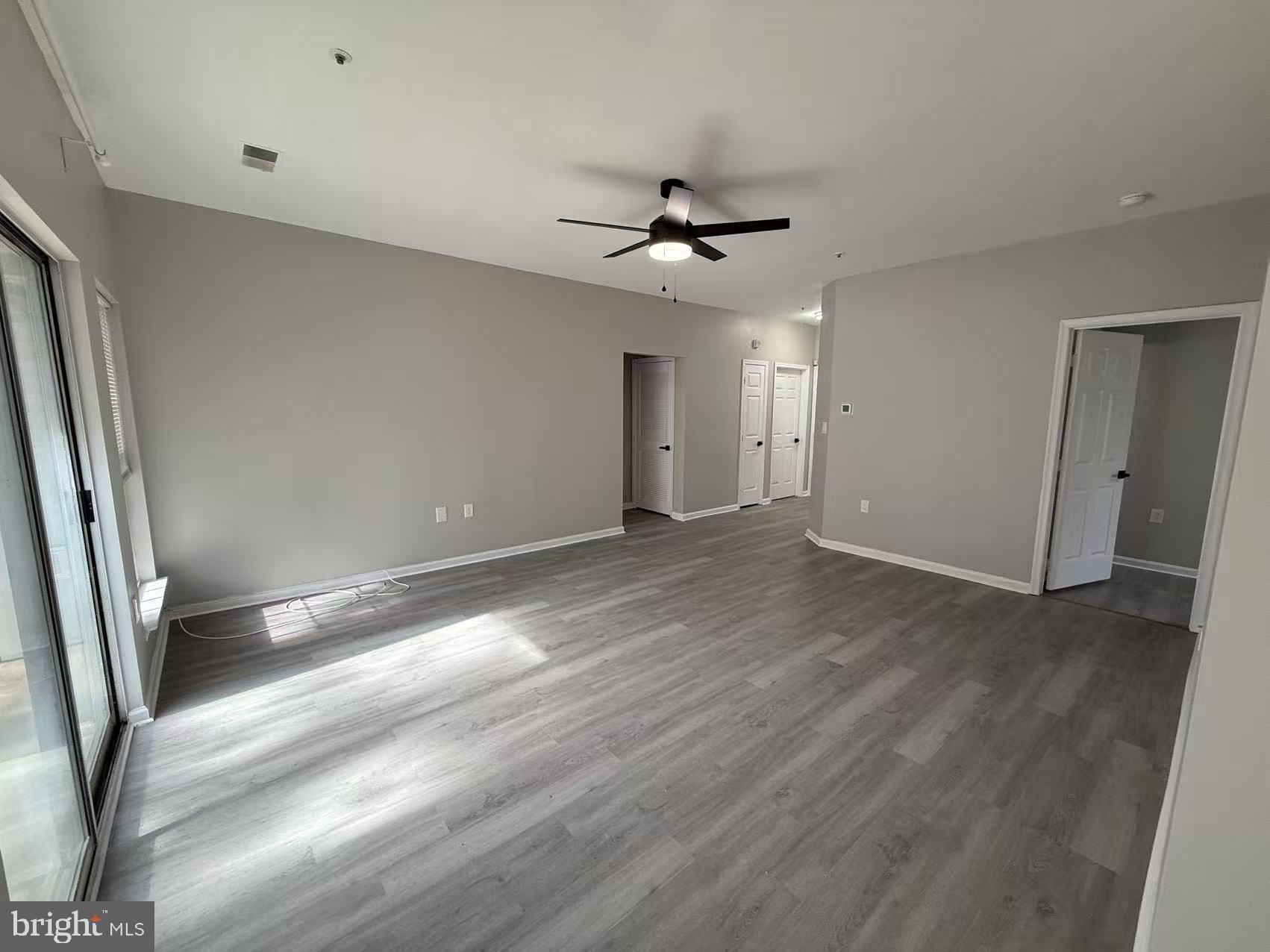 SILVERBROOK FARMS - Residential