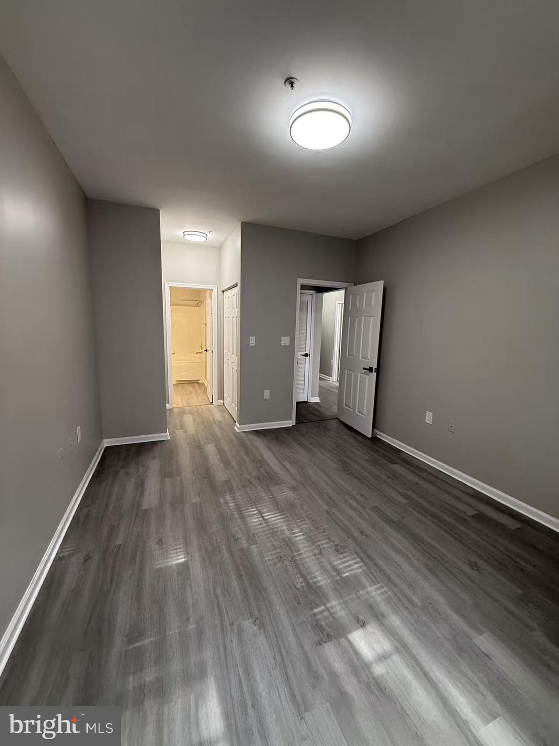 SILVERBROOK FARMS - Residential