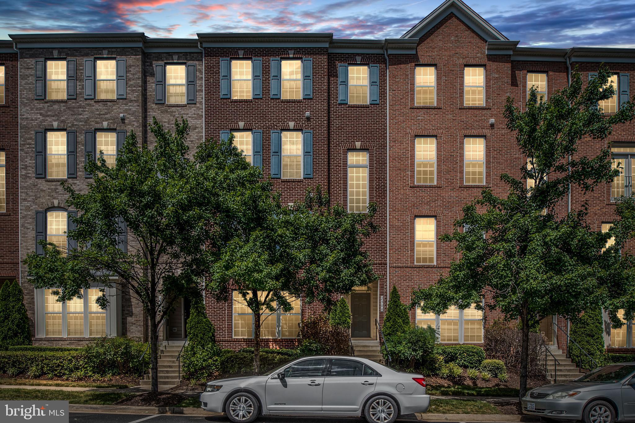 POTOMAC CLUB - Residential