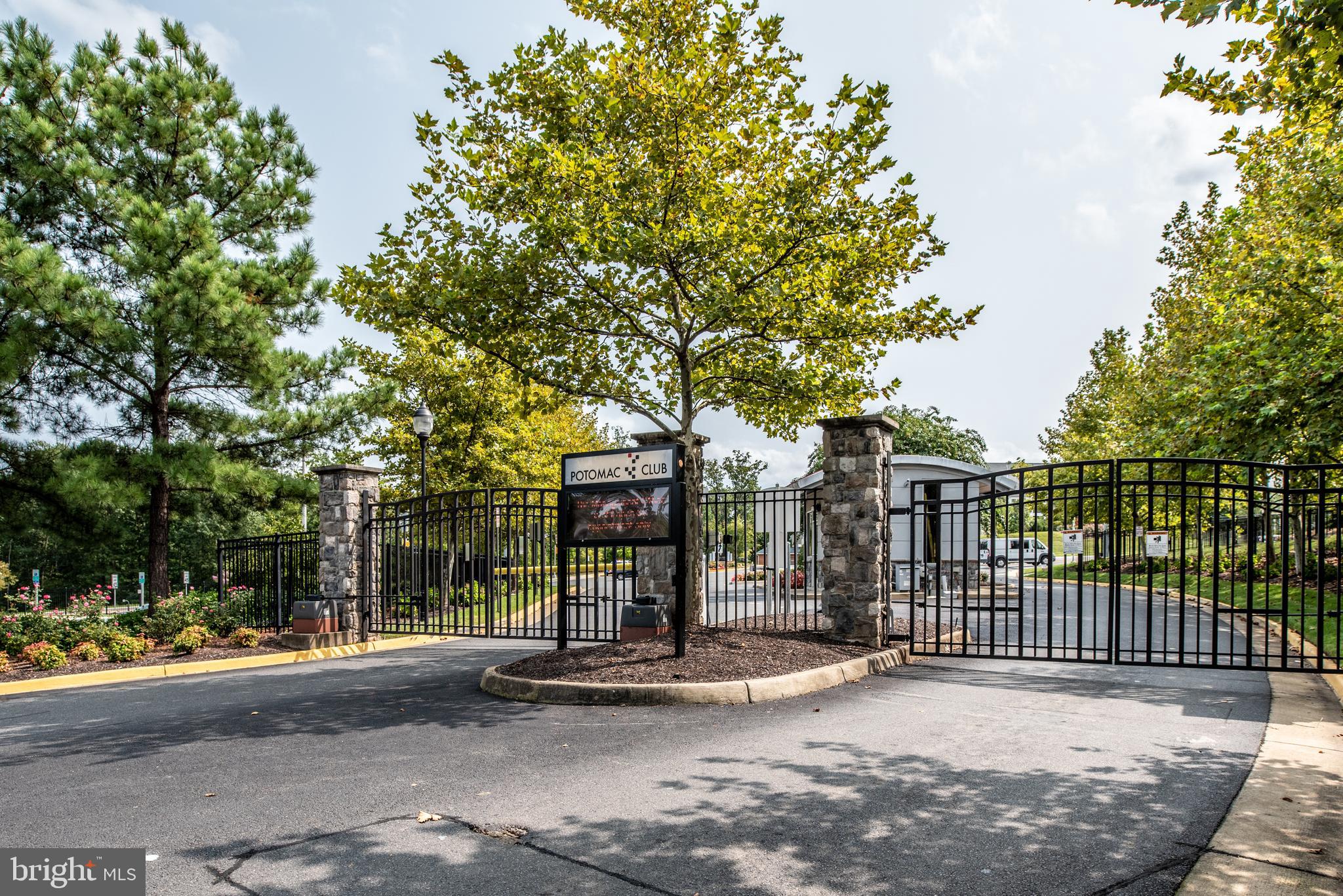 POTOMAC CLUB - Residential