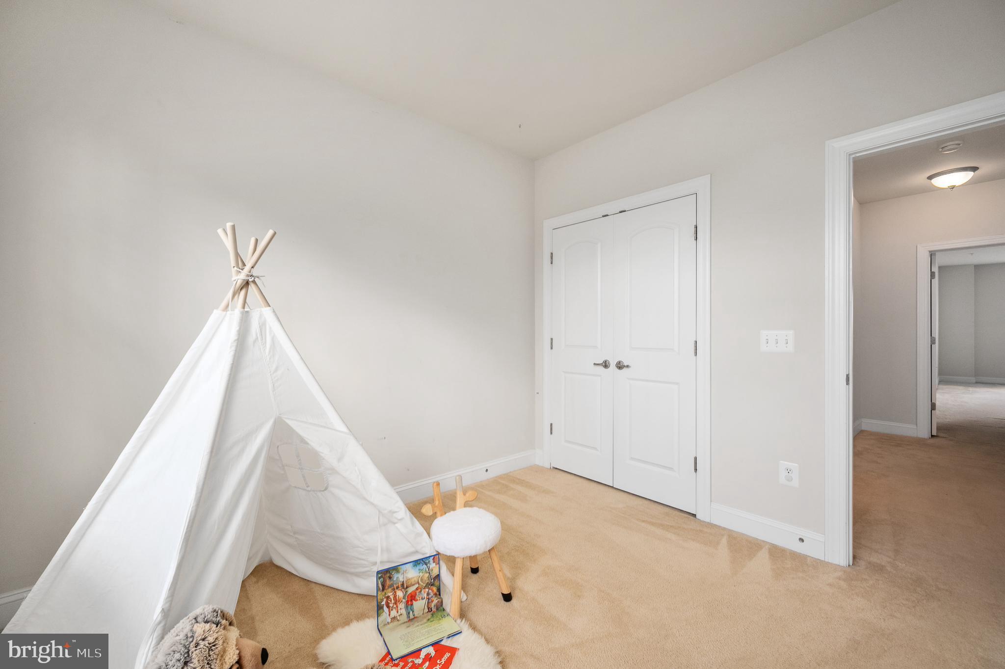 POTOMAC CLUB - Residential