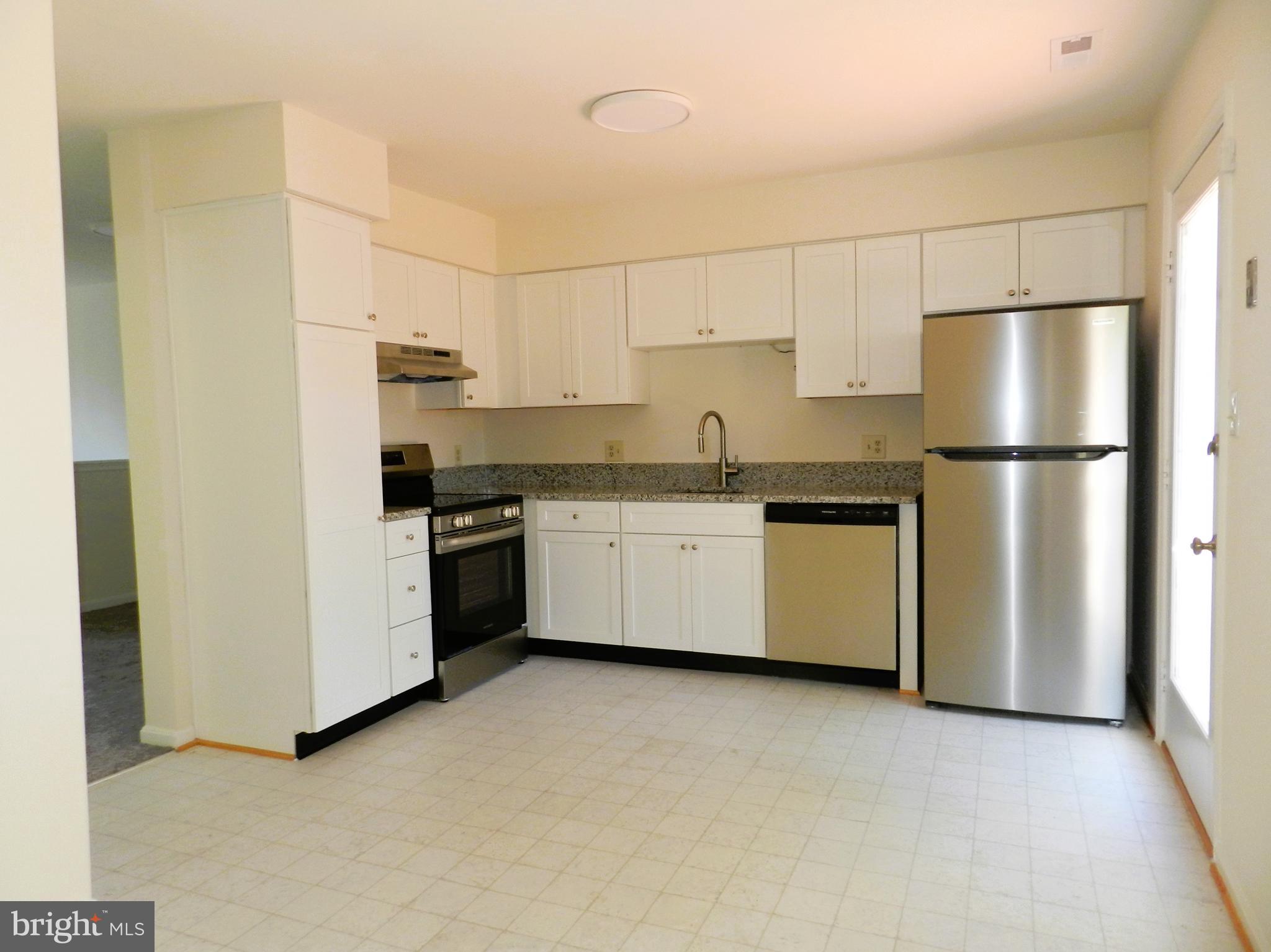 FAIRVIEW COMMONS - Residential Lease