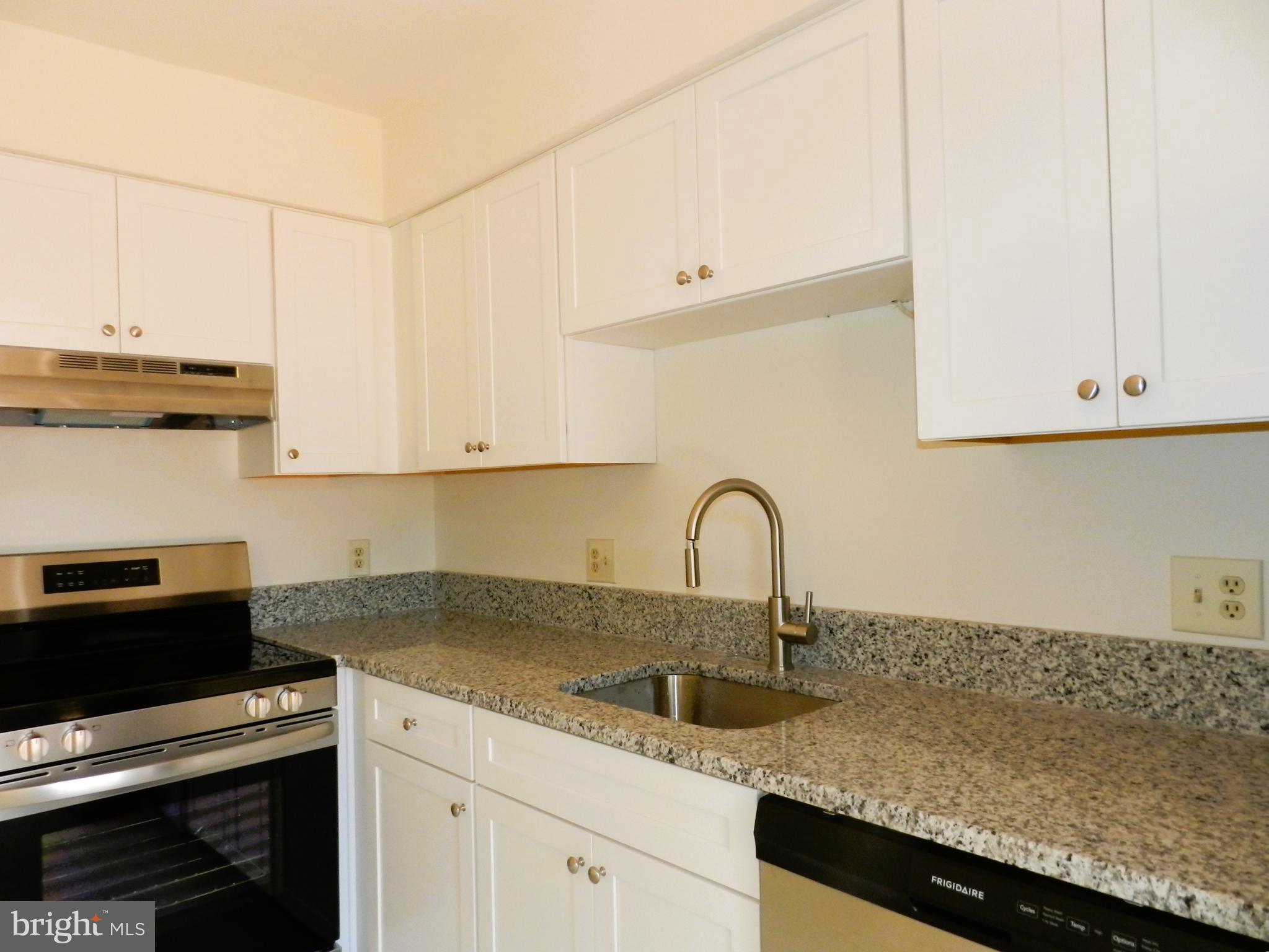 FAIRVIEW COMMONS - Residential Lease