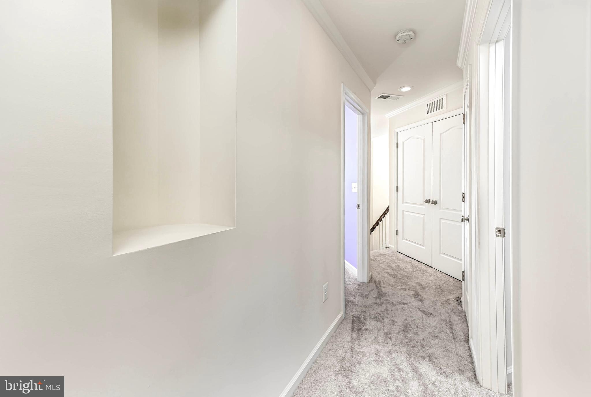 SIGNATURE AT BROADLANDS - Residential Lease