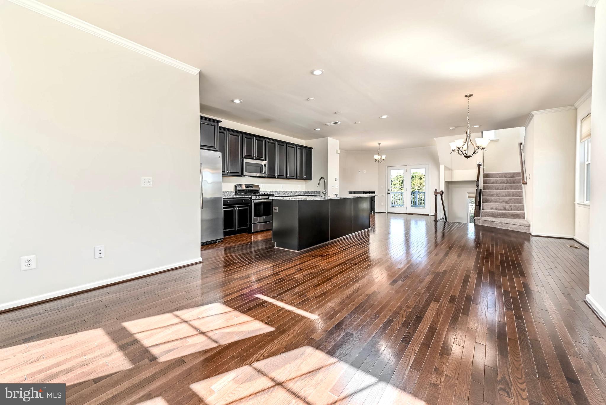 SIGNATURE AT BROADLANDS - Residential Lease