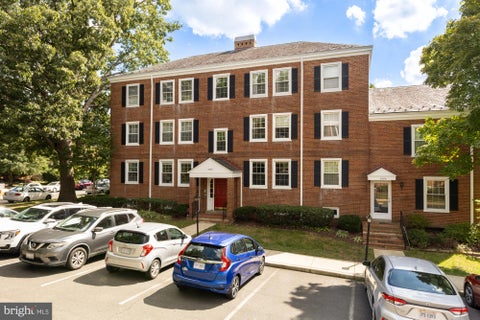 Photo of 2888 S Buchanan Street #A1, ARLINGTON, VA 22206 (MLS # VAAR2080102)