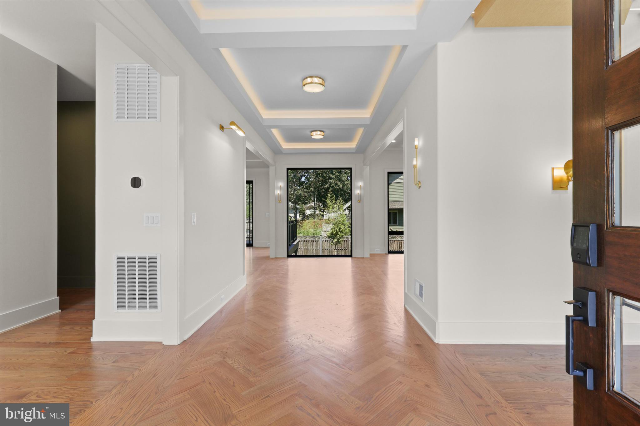 VIENNA WOODS - Residential