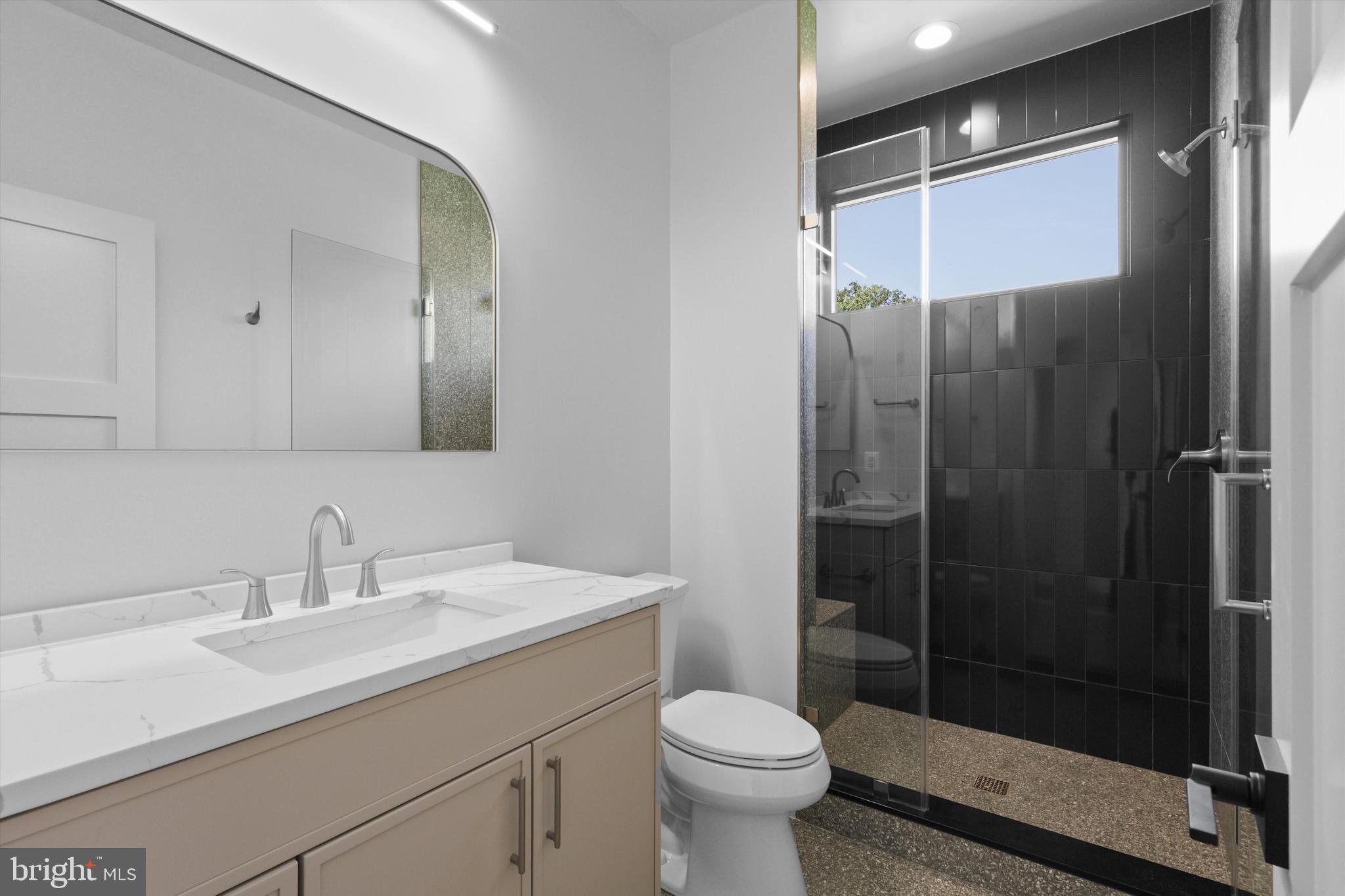 VIENNA WOODS - Residential