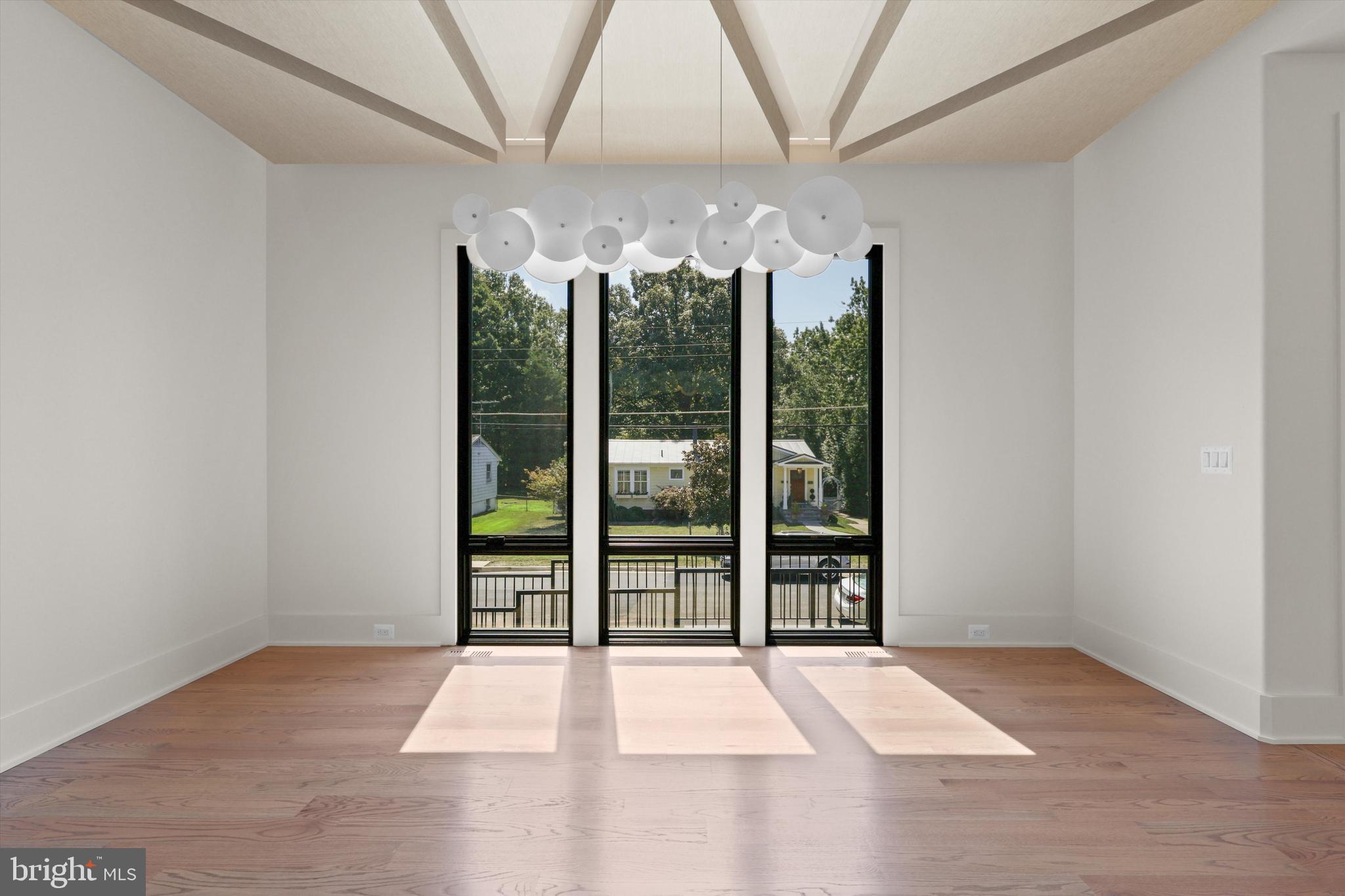 VIENNA WOODS - Residential