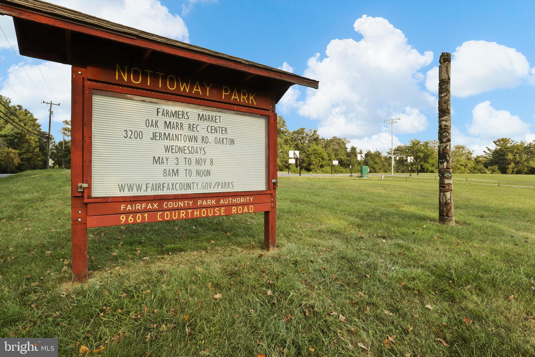 VIENNA WOODS - Residential