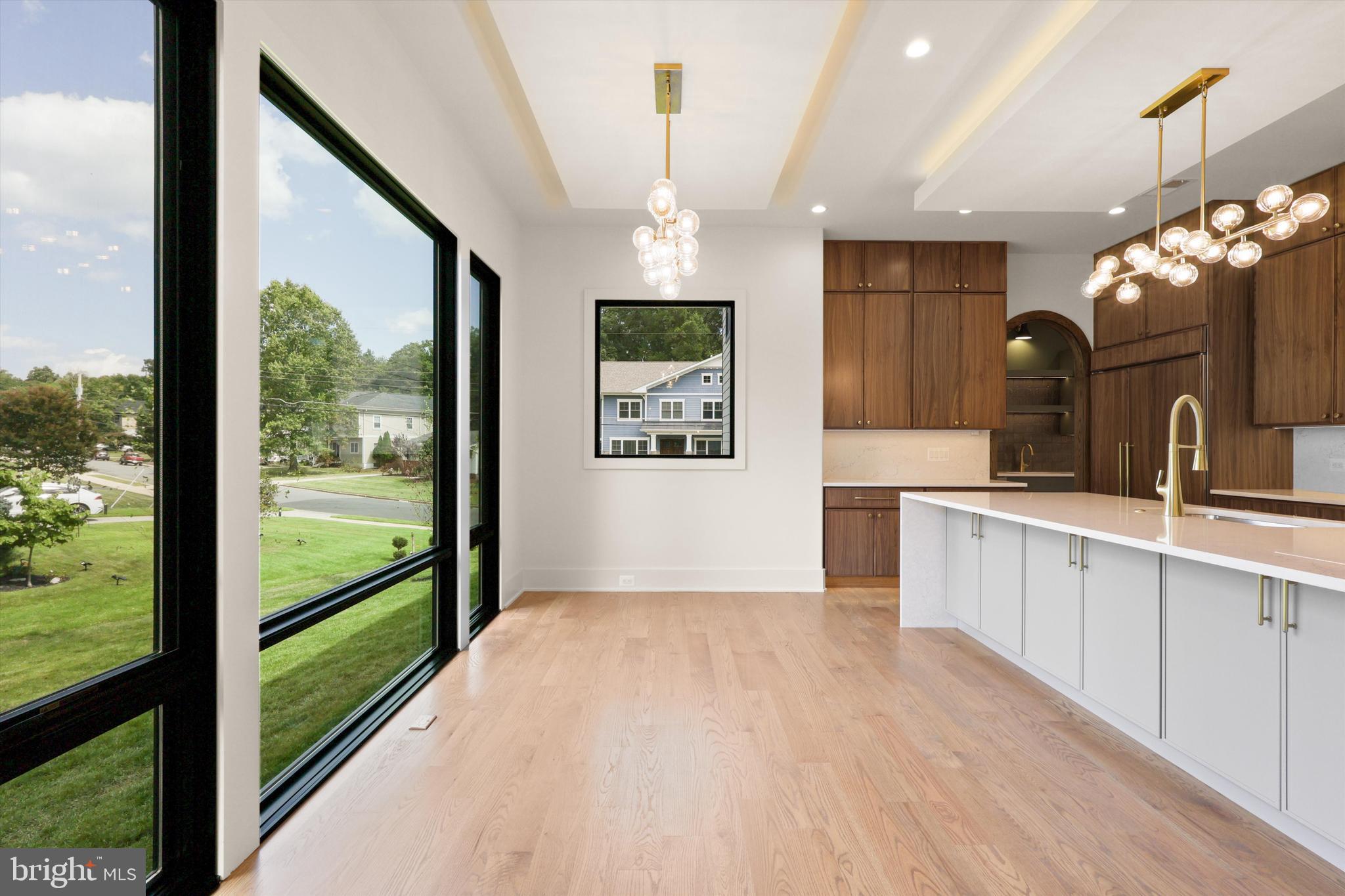 VIENNA WOODS - Residential