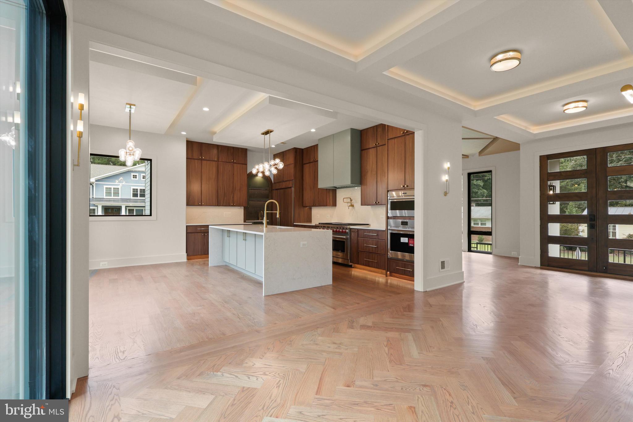 VIENNA WOODS - Residential