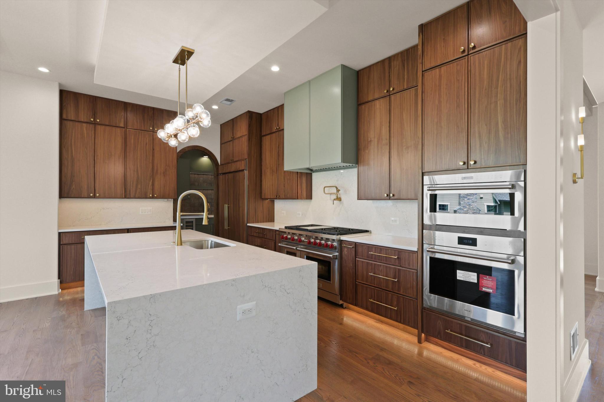 VIENNA WOODS - Residential