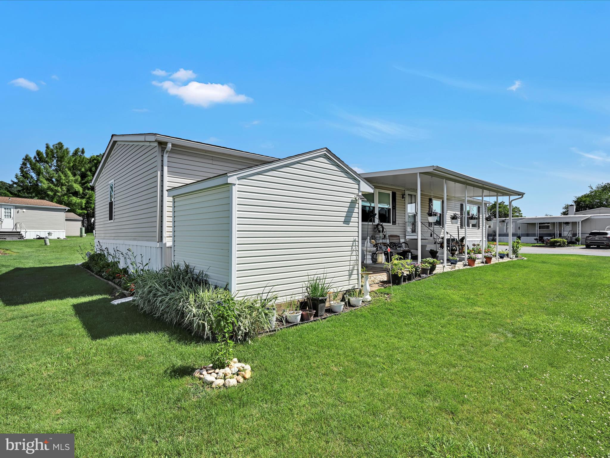 647 LILAC DRIVE