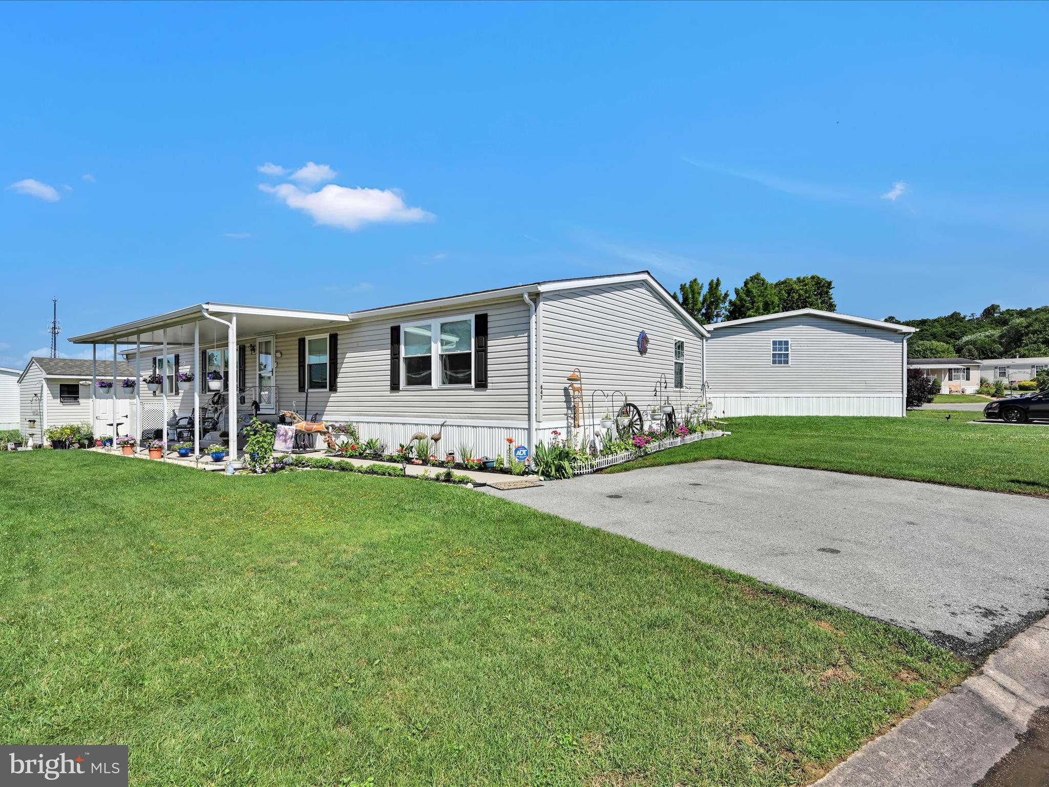 647 LILAC DRIVE