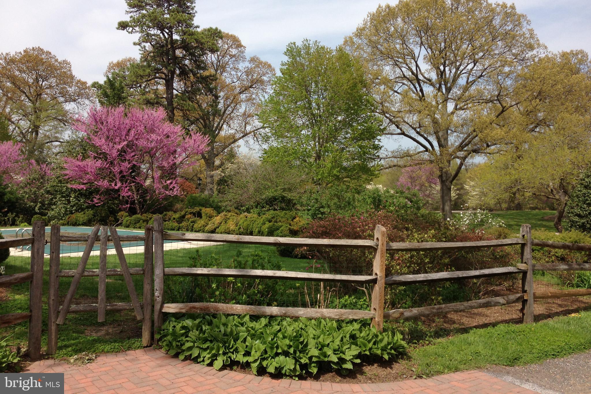 WIMBLEDON FARMS - Residential