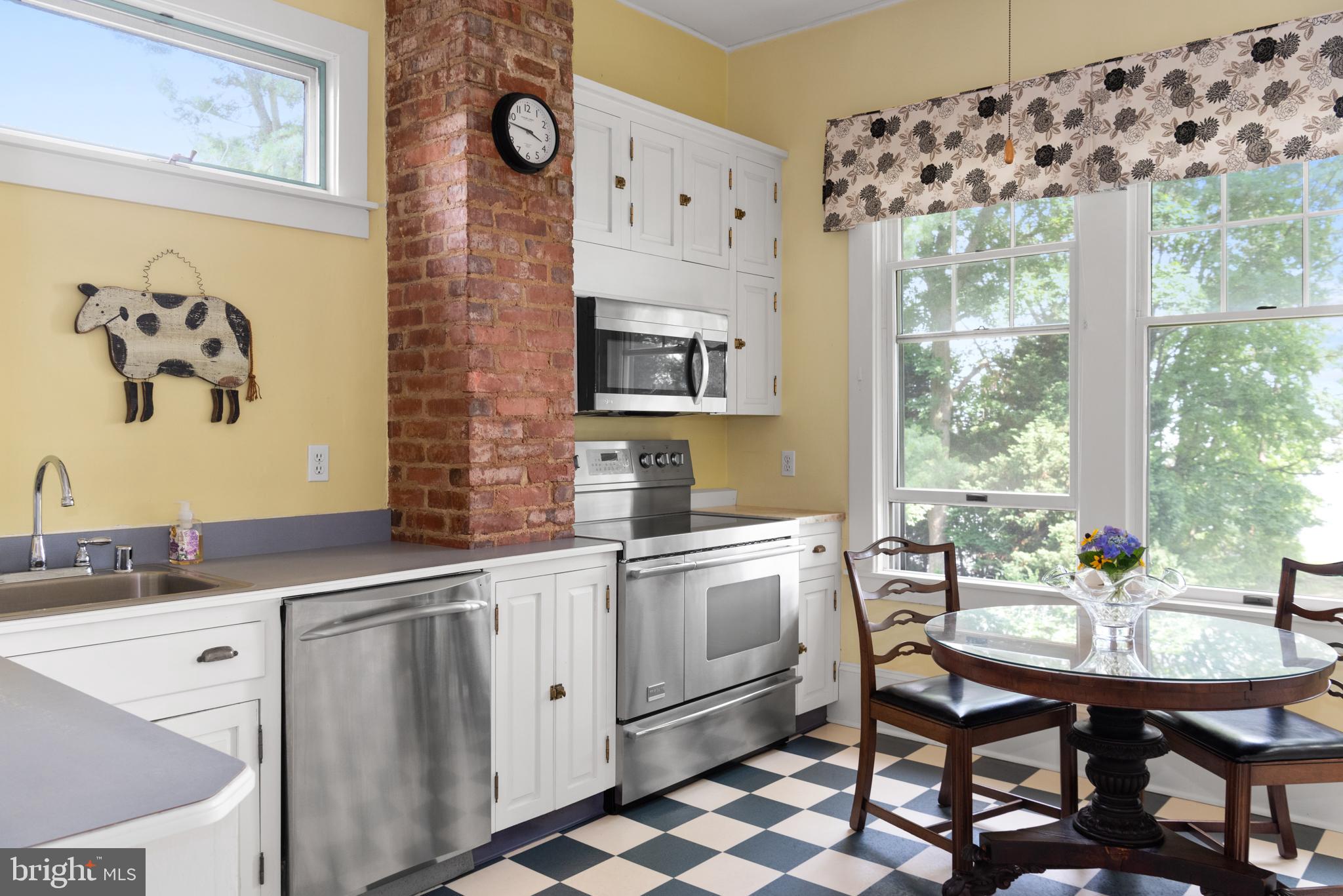 WIMBLEDON FARMS - Residential