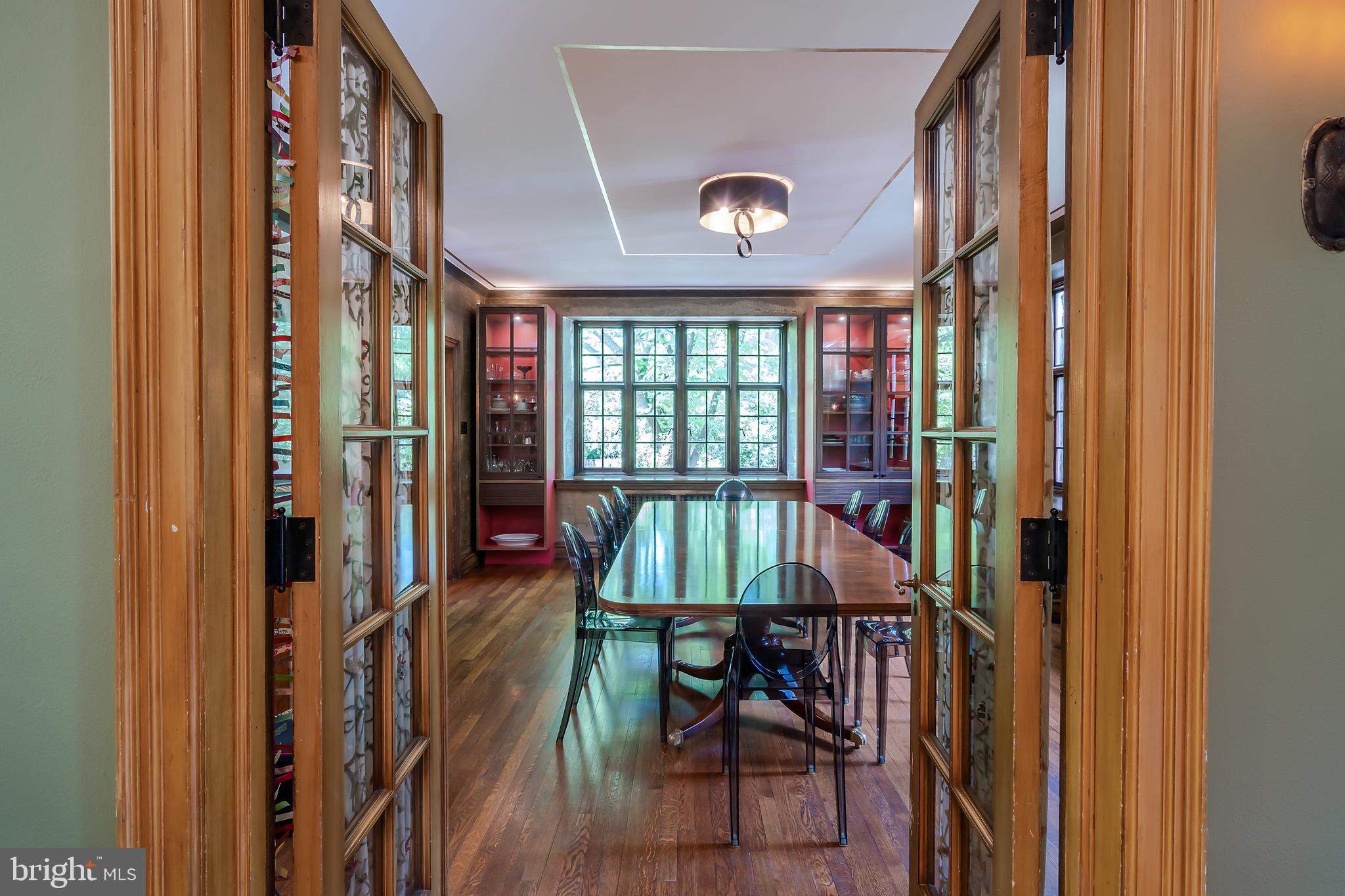 CHESTNUT HILL - Residential