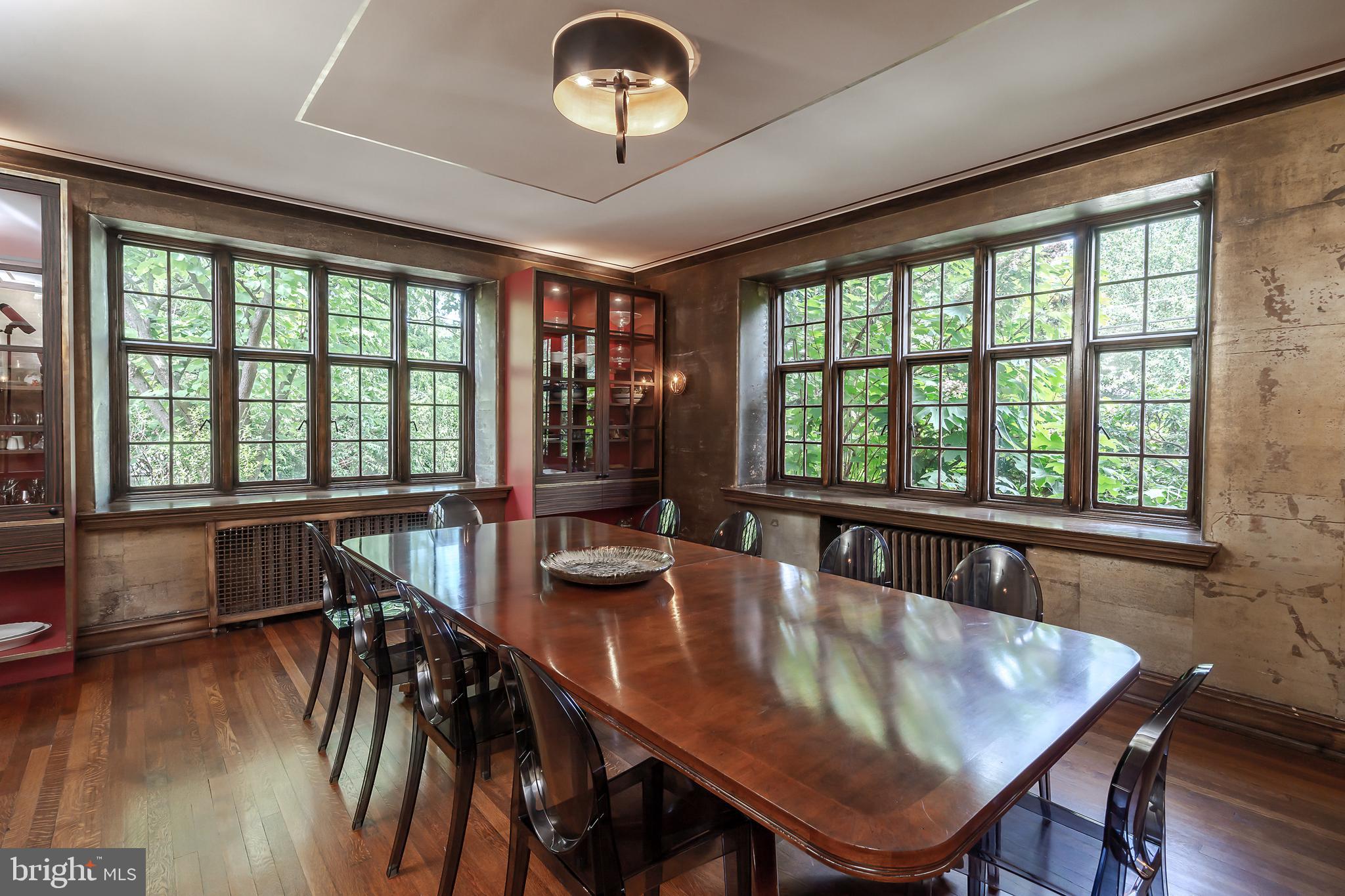 CHESTNUT HILL - Residential