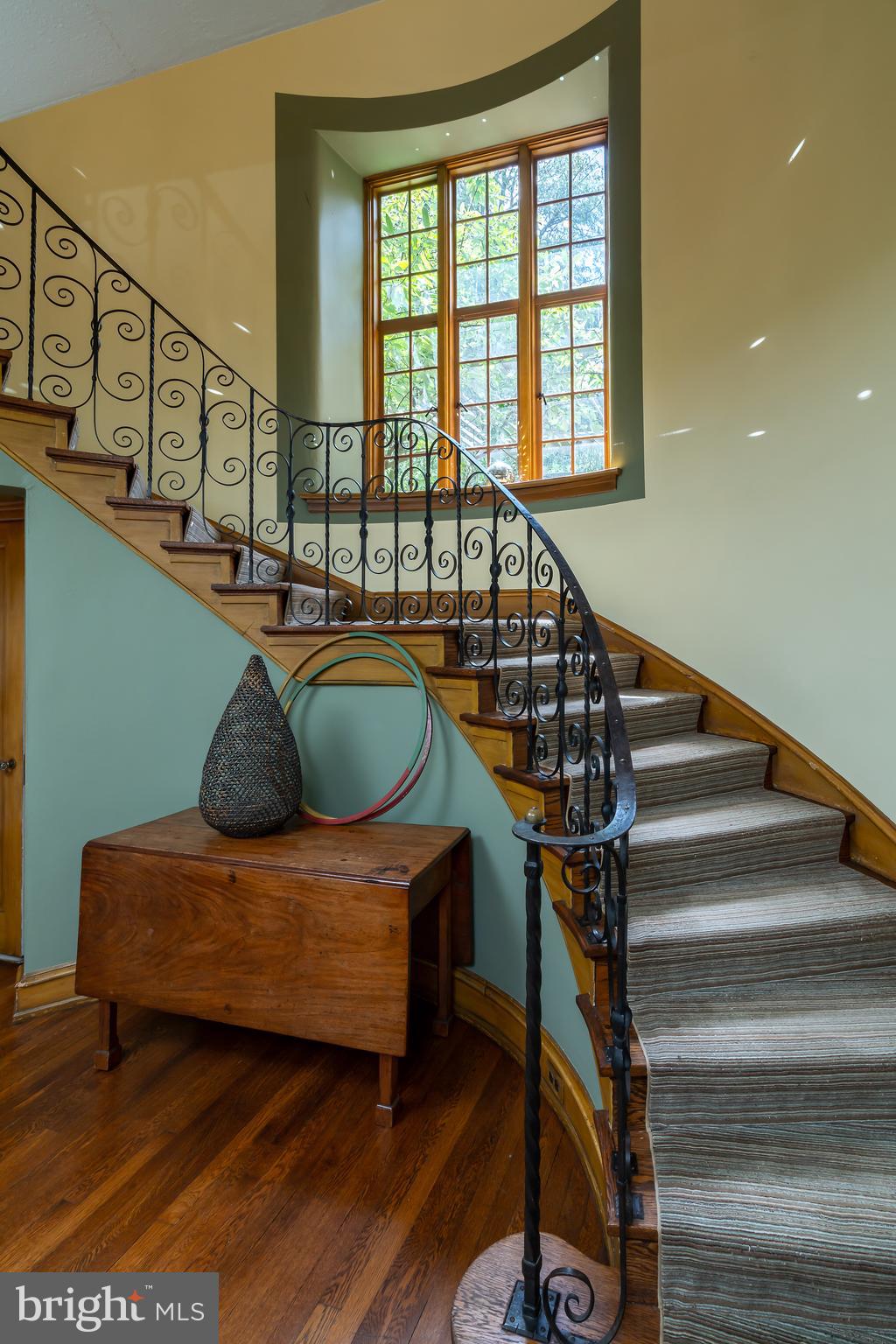 CHESTNUT HILL - Residential