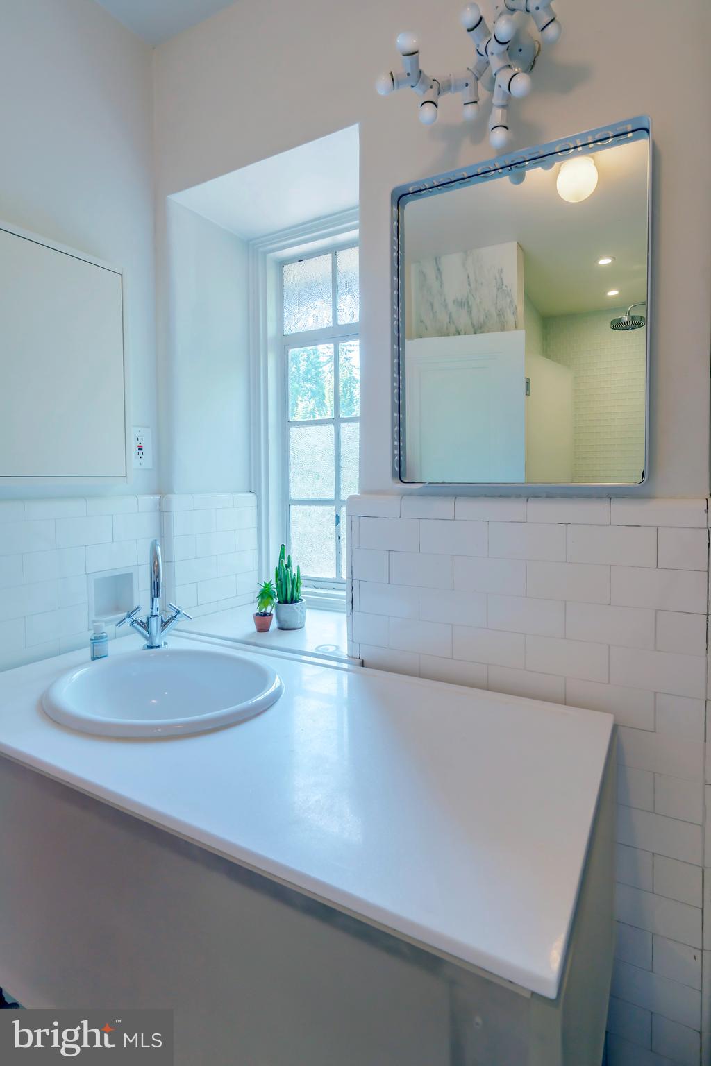 CHESTNUT HILL - Residential