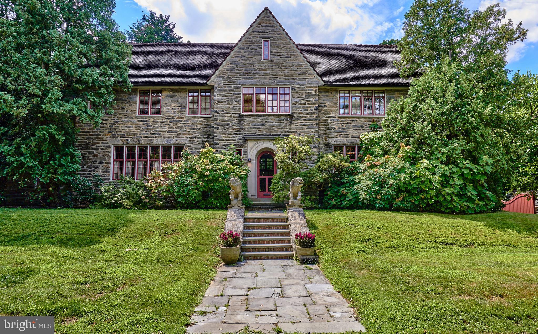 CHESTNUT HILL - Residential