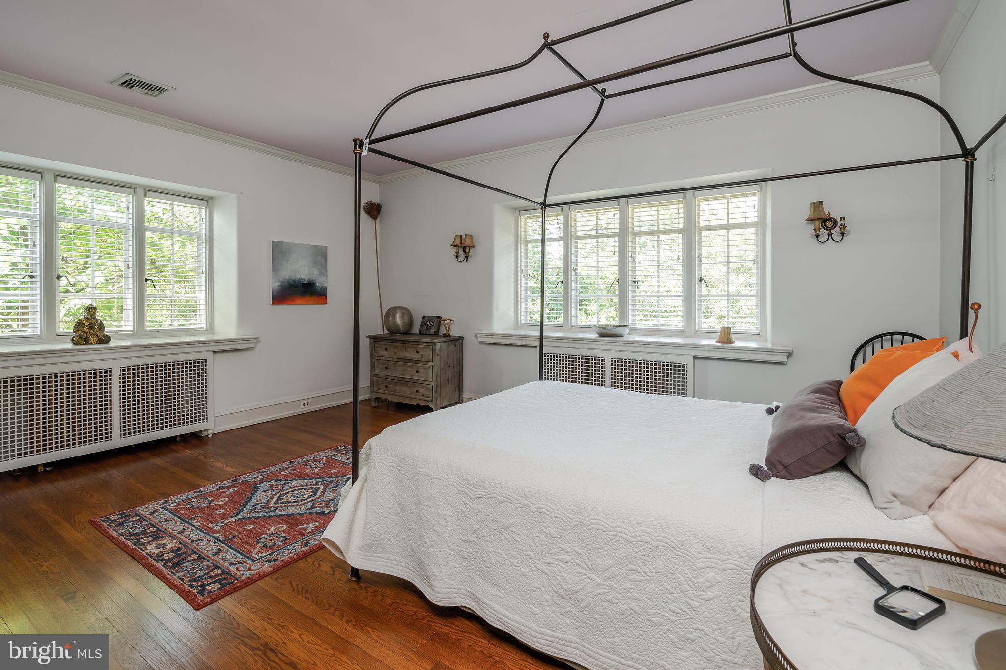 CHESTNUT HILL - Residential