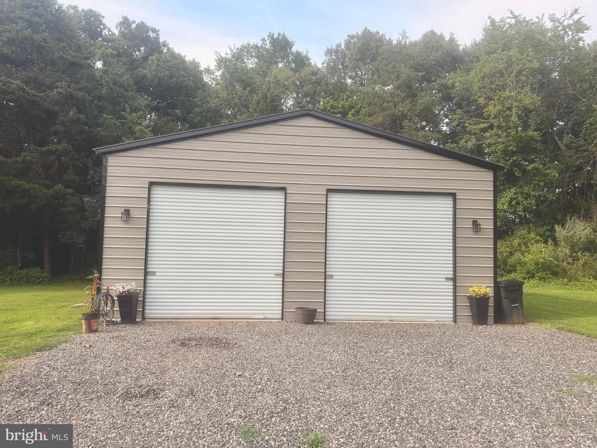 1582 SHELDON LANE