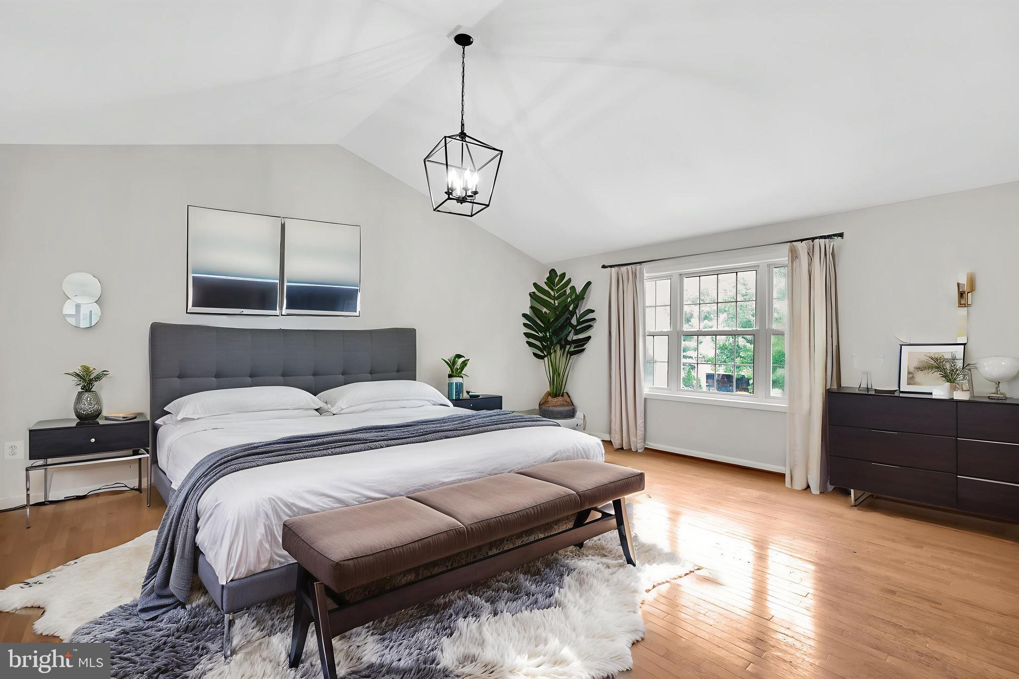 OAK GROVE APARTMENTS - Residential