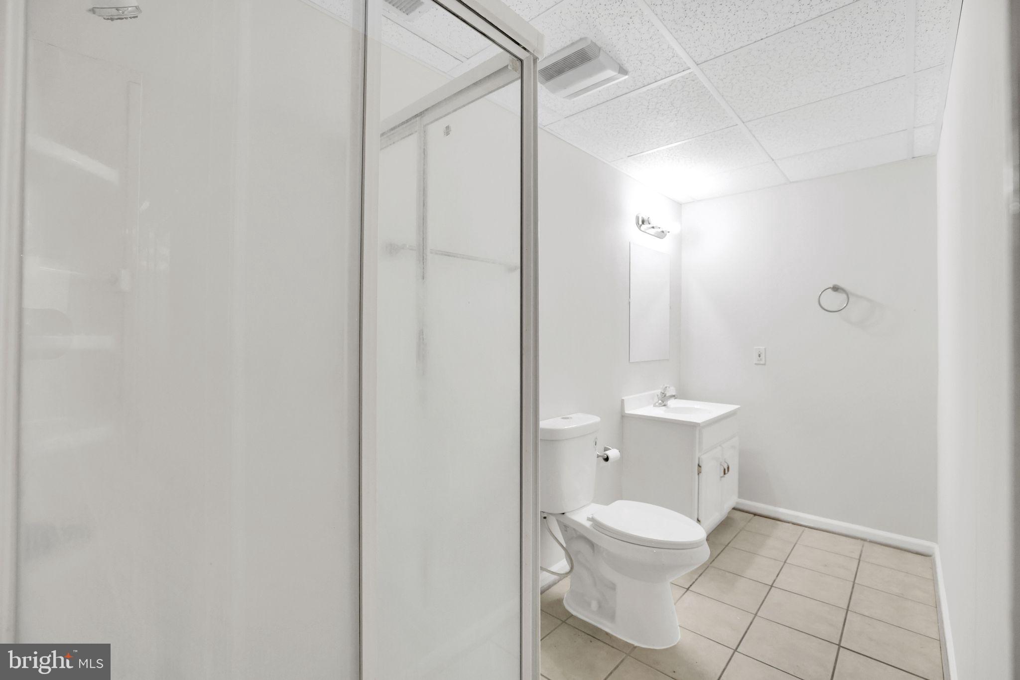 OAK GROVE APARTMENTS - Residential