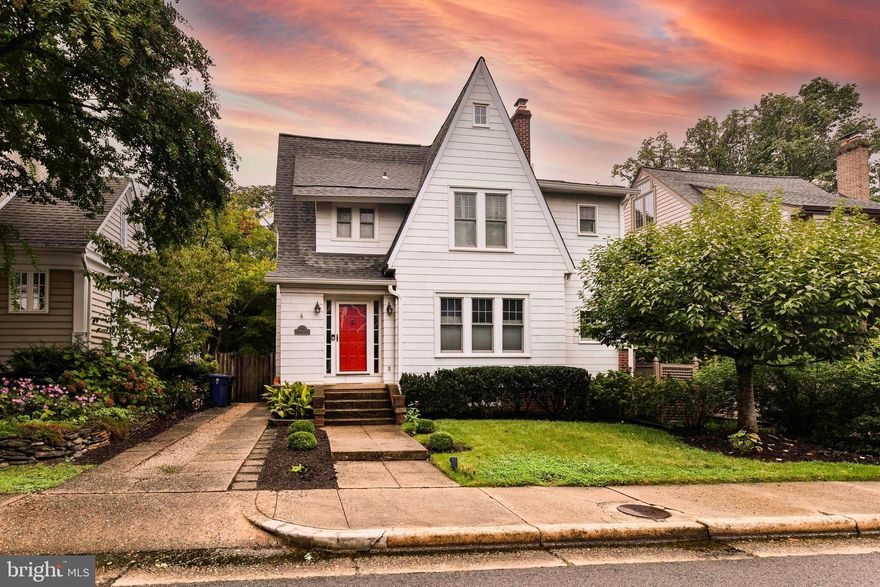 Spacious, updated, and charming 3-bedroom, 2.5-bathroom single-family home in Alexandria, VA.* This lovely home boasts a traditional and inviting layout, filled with natural light throughout, creating the perfect blend of traditional charm with modern day living.* The beautifully updated, chef-inspired kitchen features modern stainless steel appliances, ample cabinetry, and plenty of counter space, making ideal for the home chef.* The living and dining areas flow seamlessly, offering the perfect space for gatherings or cozy nights in.* Upstairs, you'll find three generously sized bedrooms, including a serene primary suite with vaulted celings and an en-suite bathroom and a large walk-in closet, complete with built-in shelving.* Underfloor heating in the master bathroom/closet, kitchen, entryway, and office* The backyard provides a peaceful outdoor retreat, ideal for relaxing or entertaining.* Conveniently located near shops, dining, parks, and major commuter routes, this home combines modern updates with classic charm in a prime Alexandria location.*NO CATS*