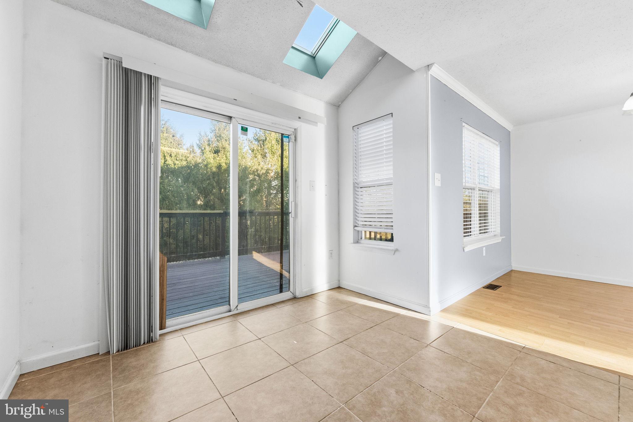 BELLWETHER MANOR - Residential