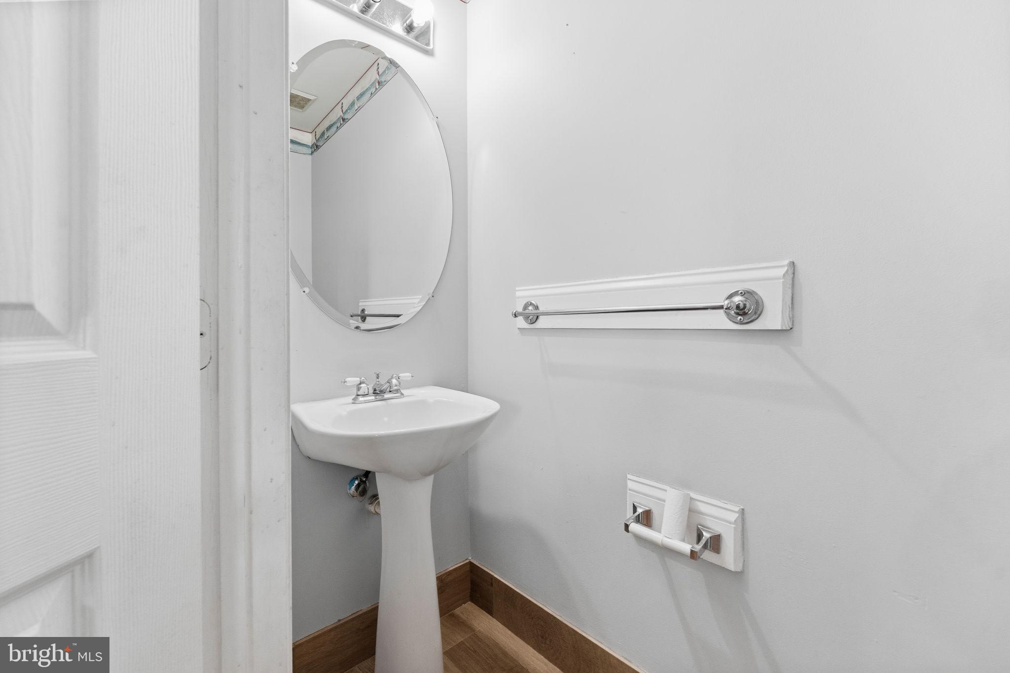 BELLWETHER MANOR - Residential