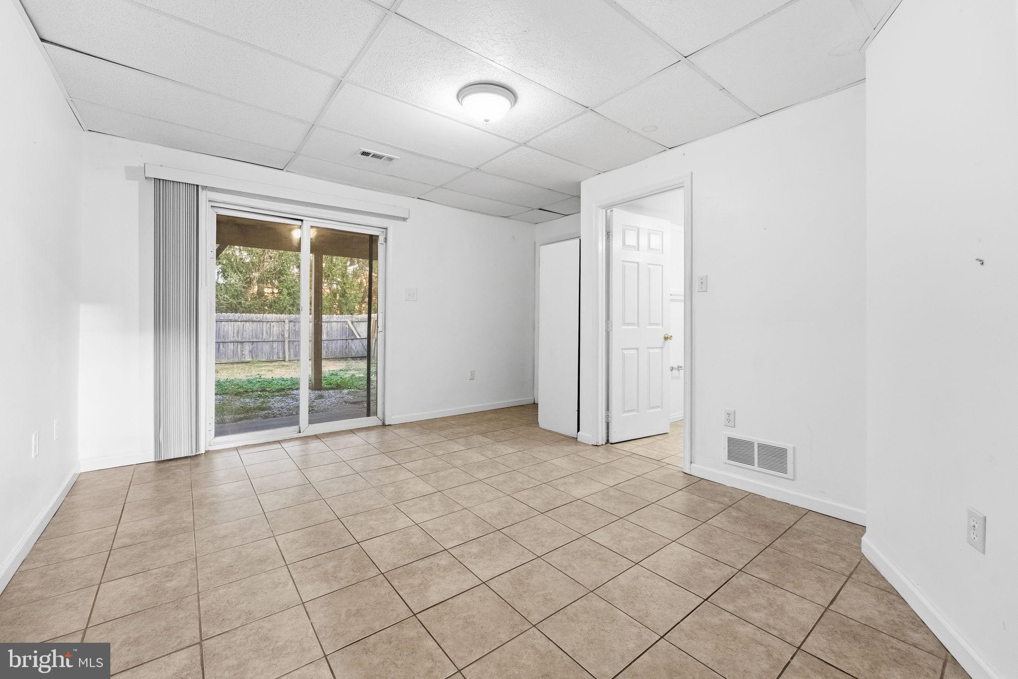 BELLWETHER MANOR - Residential