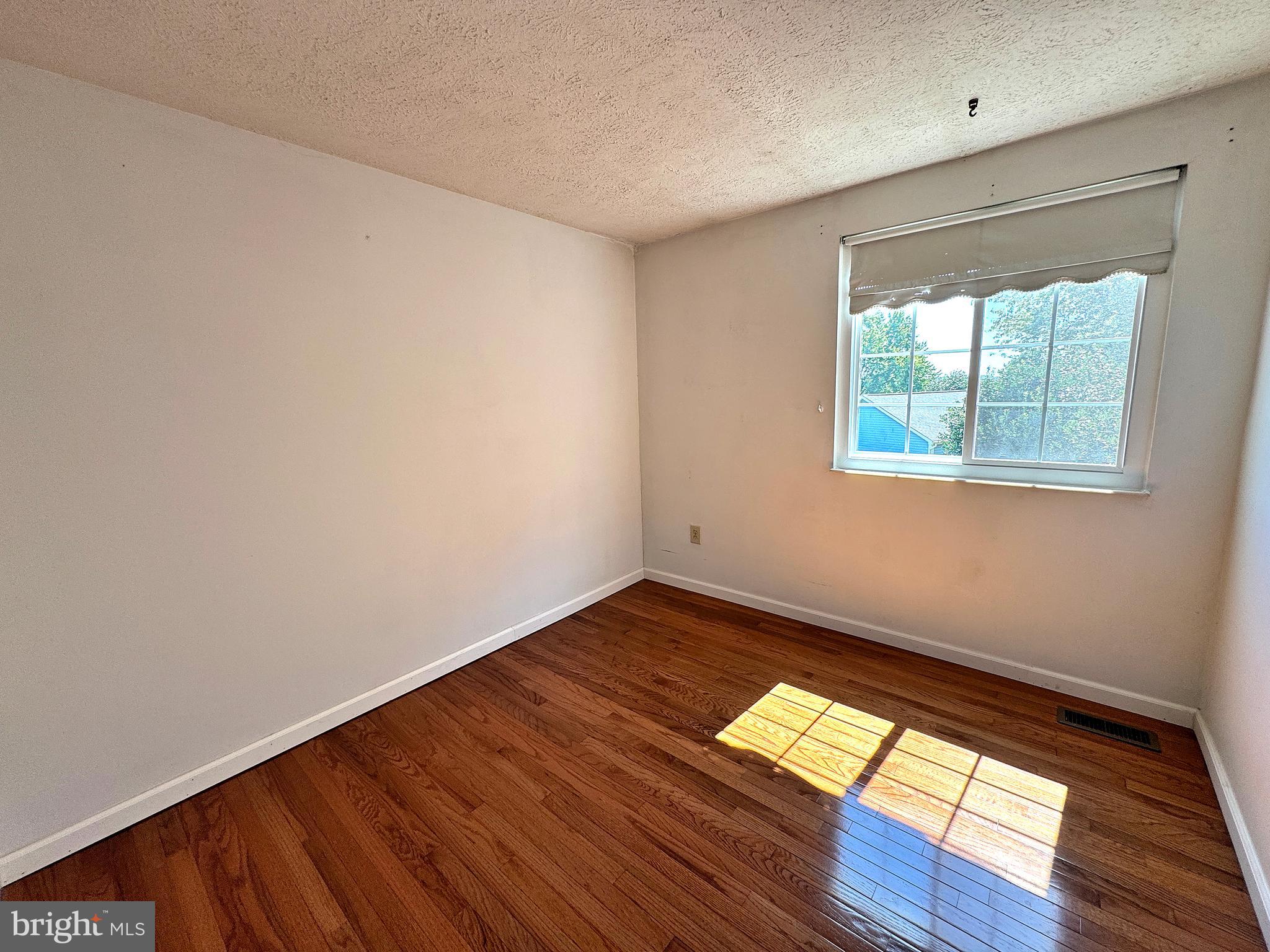 OAK SPRINGS - Residential