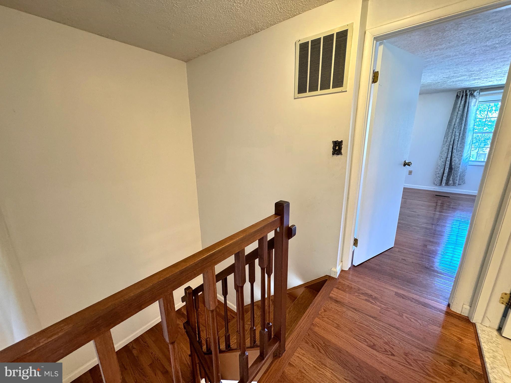 OAK SPRINGS - Residential