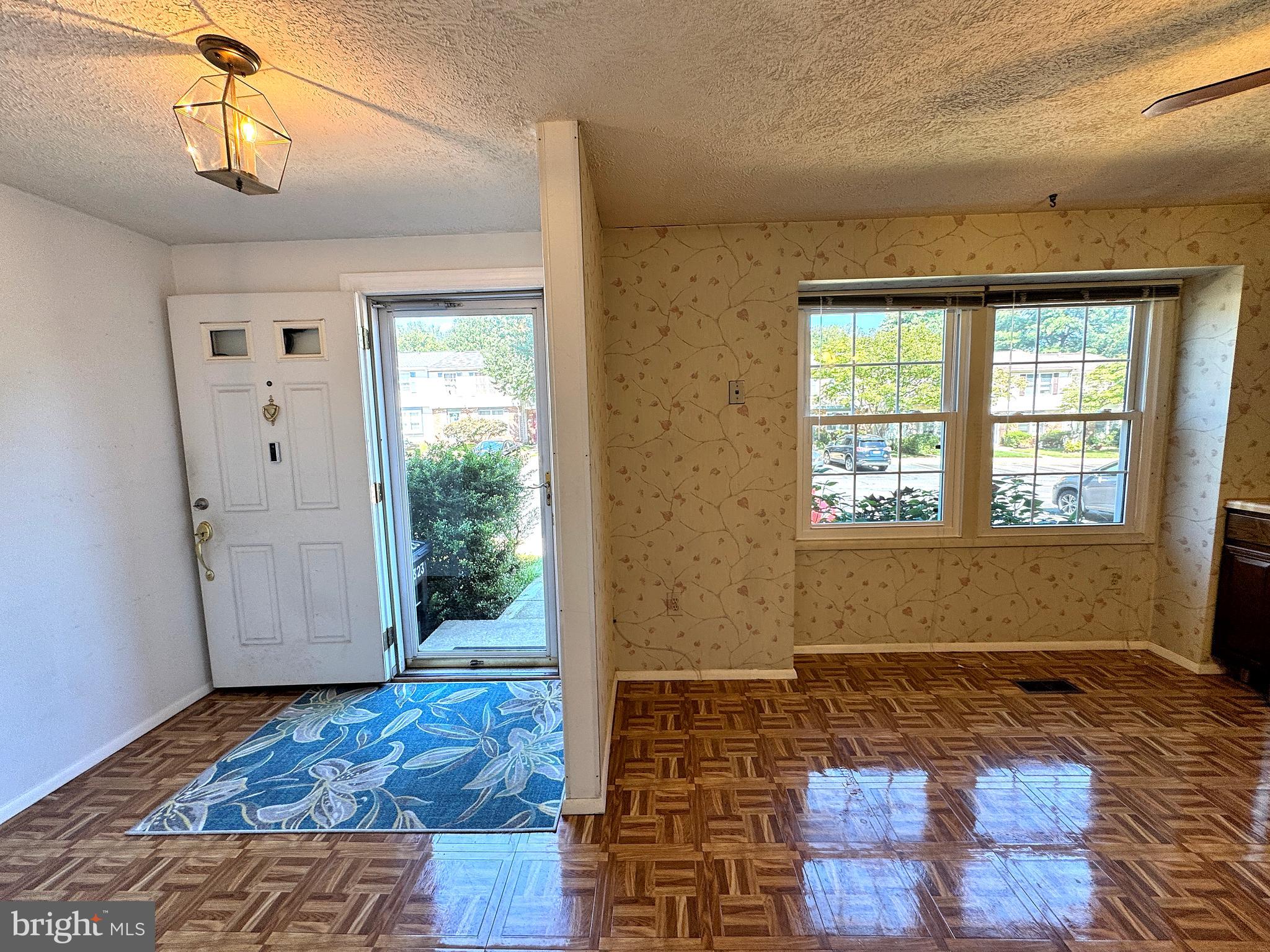 OAK SPRINGS - Residential