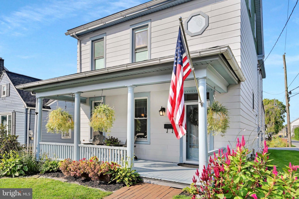 Photo of 138 N Liberty Street, LITITZ, PA 17543 (MLS # PALA2094258)