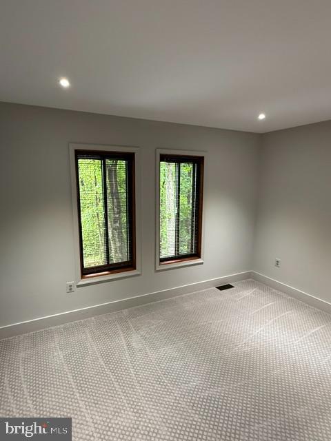 OCCOQUAN OAKS - Residential