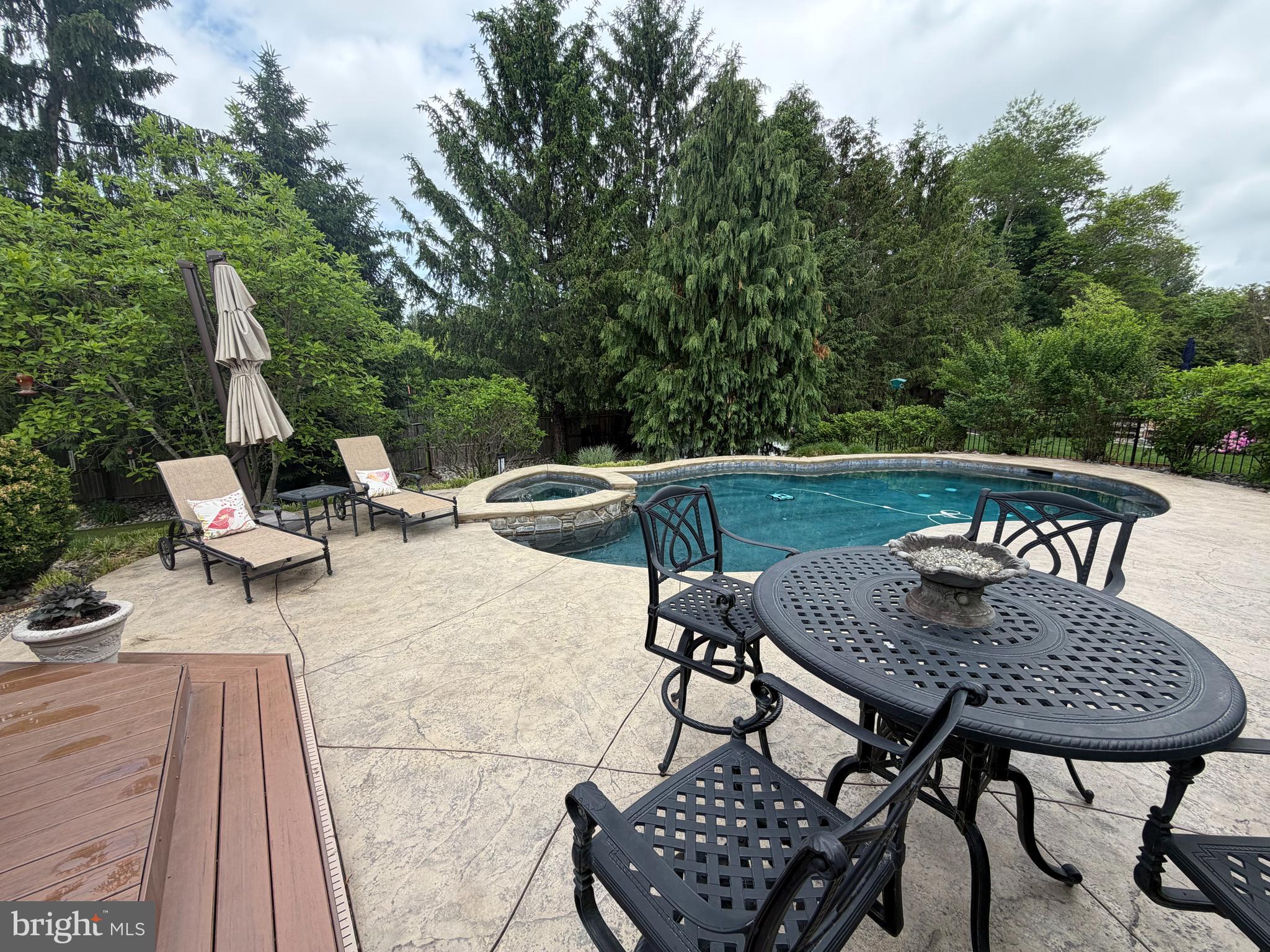 COLD SPRING HUNT - Residential