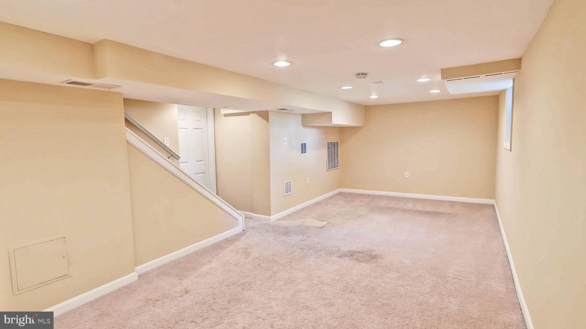 KENSINGTON - Residential